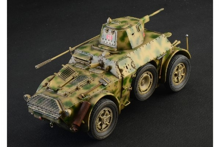 Italeri 1:35 AB 41 med Bersaglieri italiensk infanteri Italeri 1:35 AB 41 med Bersaglieri italiensk infanteri