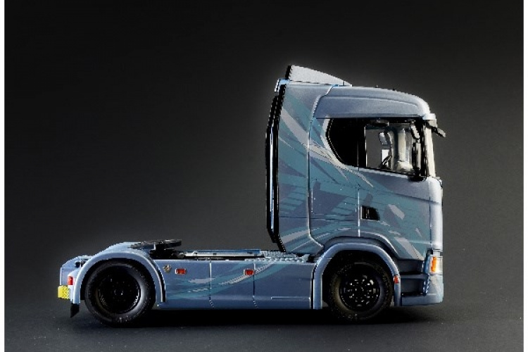 Italeri 1:24 Scania S770 4x2 med normalt tak