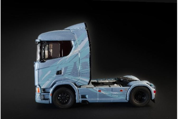 Italeri 1:24 Scania S770 4x2 med normalt tak