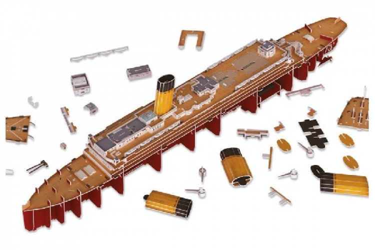 Revell 3D puslespill RMS Titanic LED