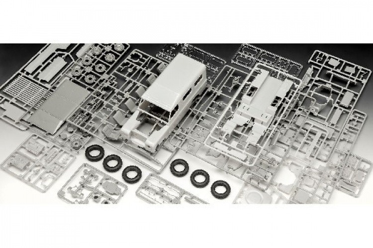 Revell Land Rover Series III LWB (commercial) 1:24 Revell Land Rover Series III LWB (commercial) 1:24