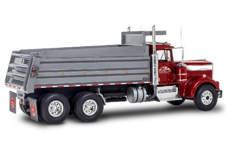 Revell Kenworth W-900 dumper