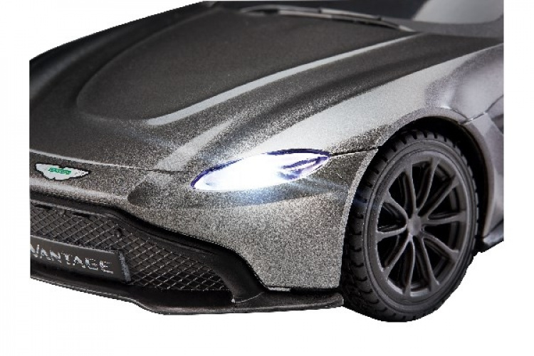 Revell 1:24 RC Aston Martin Revell 1:24 RC Aston Martin