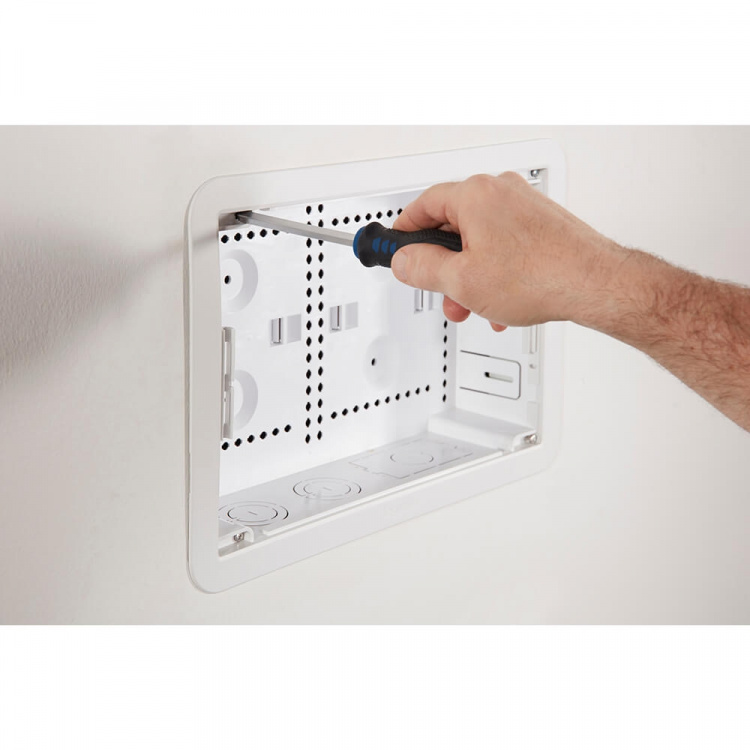 SANUS Innebygd Mediabox 9