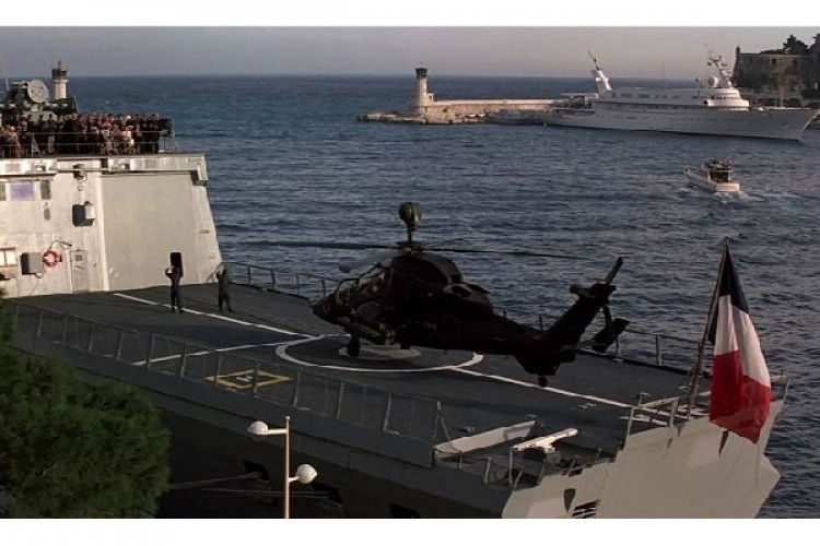 Revell James Bond \'Eurocopter Tiger\' 1:72 gavesett