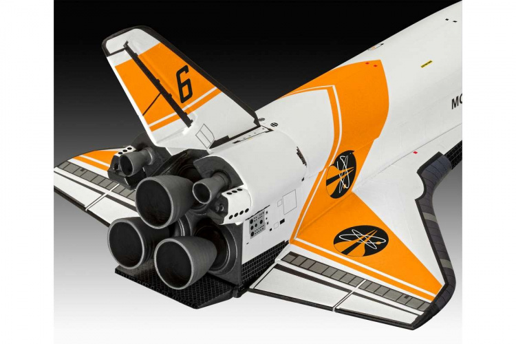 Revell James Bond \'Moonraker\' 1:144 gift set Revell James Bond \'Moonraker\' 1:144 gift set