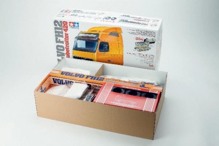Tamiya 1/14 VOLVO FH 12 GLOBETROTTER 420 Tamiya 1/14 VOLVO FH 12 GLOBETROTTER 420
