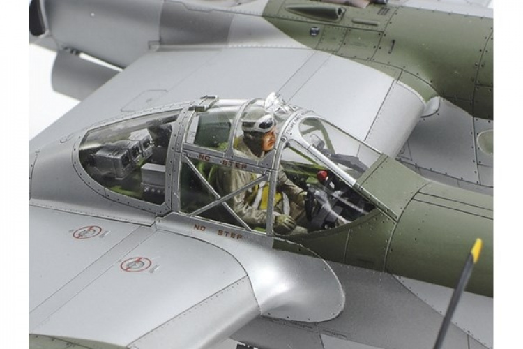 Tamiya 1/48 Lockheed® P-38®J Lightning® i 1:48