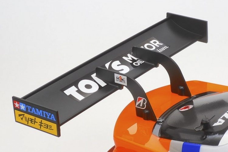 Tamiya 1/10 R/C au TOM\'S GR Supra (TT-02)