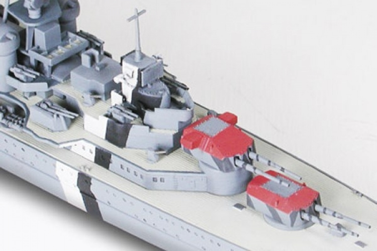 Tamiya 1/700 Tysk tung krysser Prinz Eugen Tamiya 1/700 Tysk tung krysser Prinz Eugen