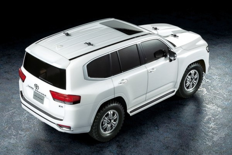 Tamiya 1/10 R/C Toyota Land Cruiser 300 (CC-02) Tamiya 1/10 R/C Toyota Land Cruiser 300 (CC-02)