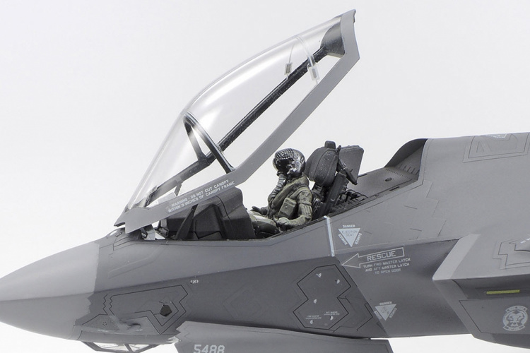 Tamiya 1/72 Lockheed Martin® F-35®A Lightning Ⅱ® Tamiya 1/72 Lockheed Martin® F-35®A Lightning Ⅱ®