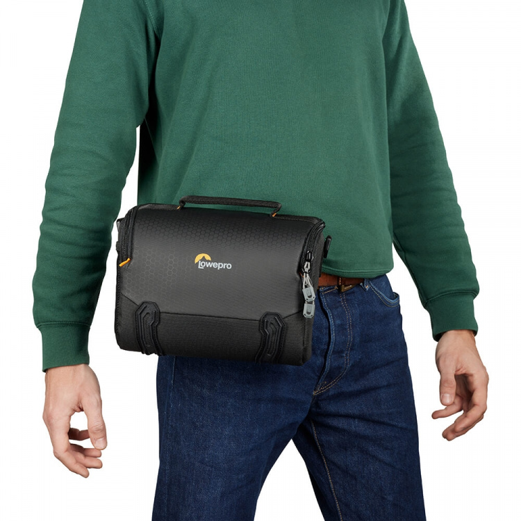 Lowepro Skulderveske Adventura SH 160 III Svart Lowepro Skulderveske Adventura SH 160 III Svart