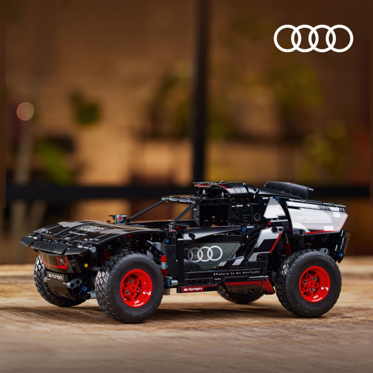 Lego Technic 42160 - Audi RS Q e-tron