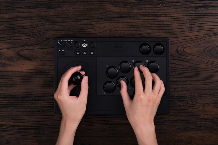 8Bitdo Arcade Stick, svart, Xbox / PC 8Bitdo Arcade Stick, svart, Xbox / PC