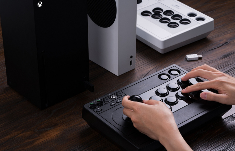 8Bitdo Arcade Stick, svart, Xbox / PC 8Bitdo Arcade Stick, svart, Xbox / PC