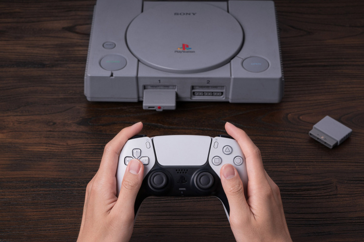 8Bitdo Retro Receiver, PlayStation / PlayStation 2 8Bitdo Retro Receiver, PlayStation / PlayStation 2