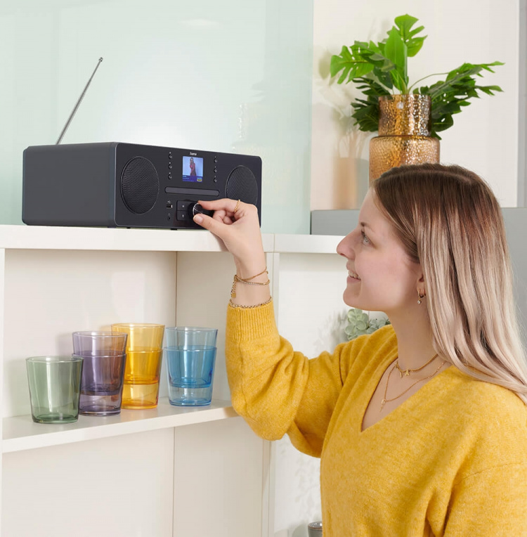 Hama Radio FM/DAB+/CD/BT Internettradio DIR1570CBT Svart