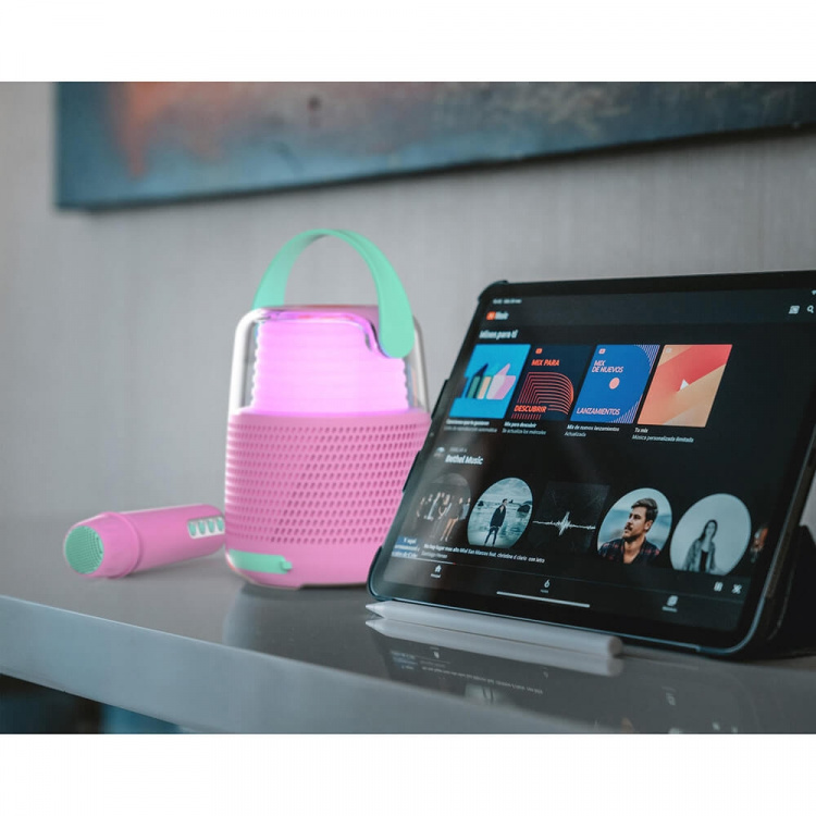 Mobility On Board Høyttaler Karaoke Kit Mic LED Rosa