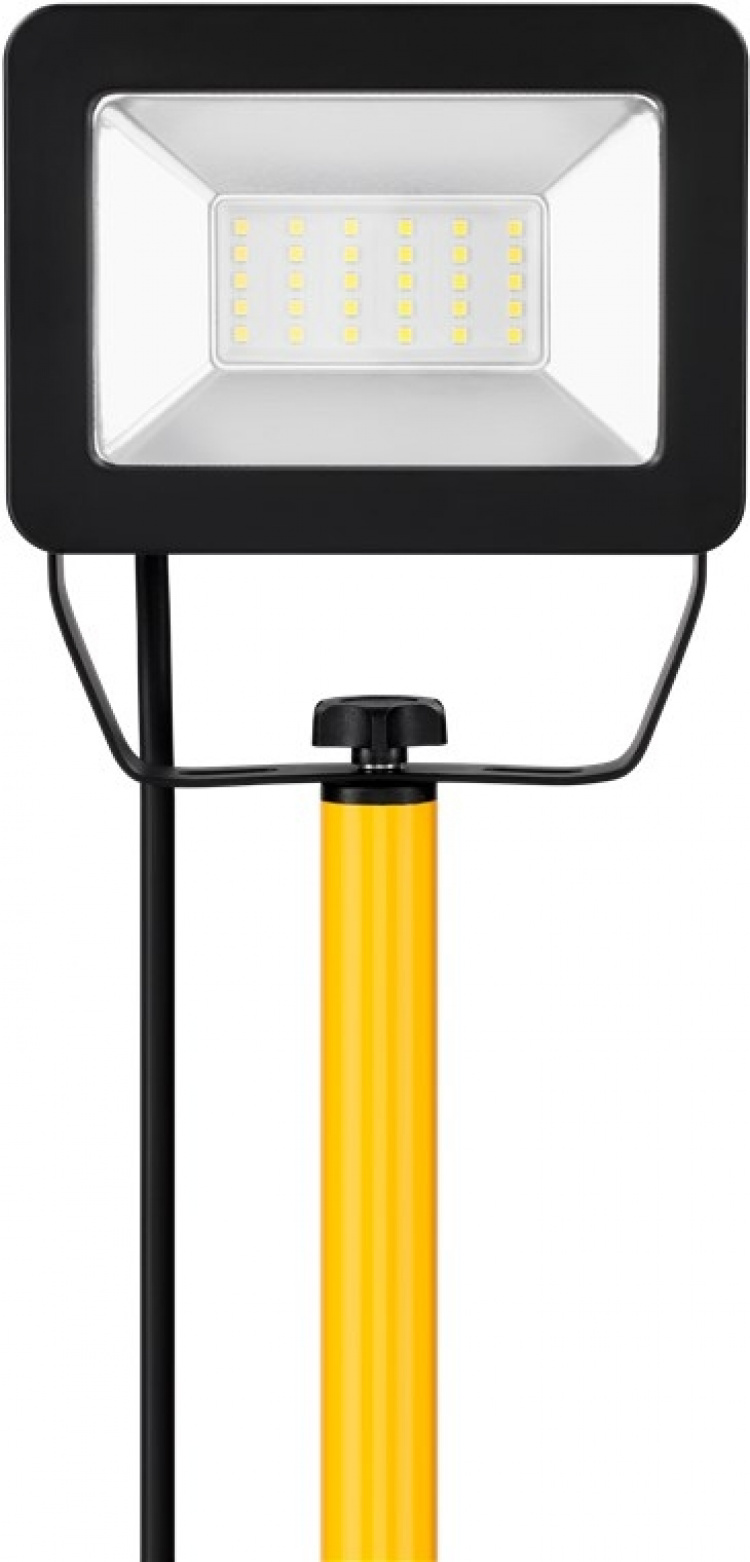 Goobay LED-konstruksjonslyskaster med teleskopstativ, 30 W med 2550 lm og nøytralhvitt lys (4000 K), egnet for innendørs og utendørs bruk (IP65)
