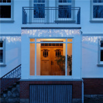 Goobay 400 LED isregnlyskjede med timerfunksjon og 24 V transformator for utendørs bruk, varmhvit (3000 K), for innendørs og utendørs bruk (IP44) Goobay 400 LED isregnlyskjede med timerfunksjon og 24 V transformator for utendørs bruk, varmhvit (3000 K), for innendørs og utendørs bruk (IP44)