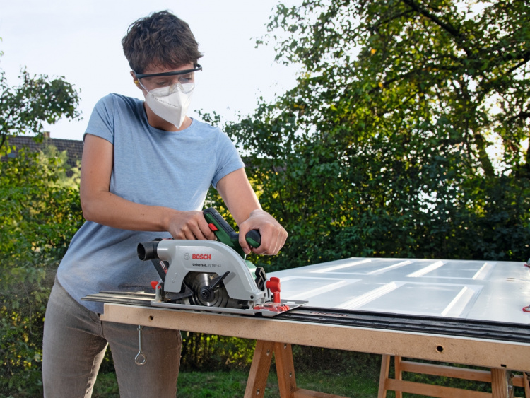 Bosch UniversalCirc 18V-53 Solo batteridrevet sirkelsag