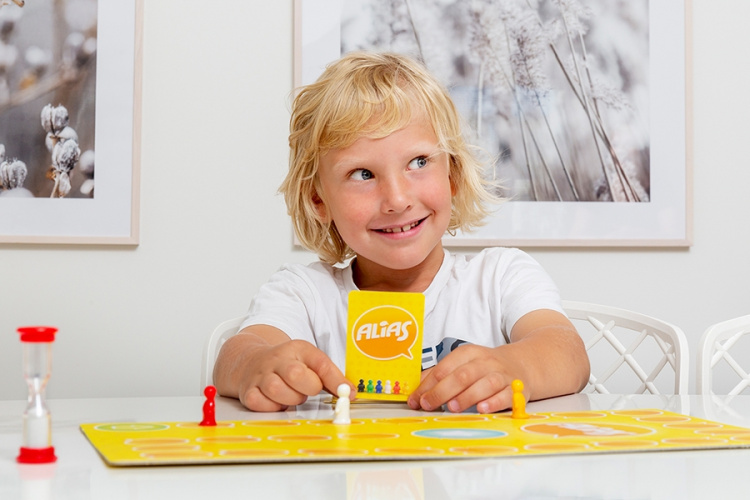 Tactic Junior Alias brettspill Tactic Junior Alias brettspill