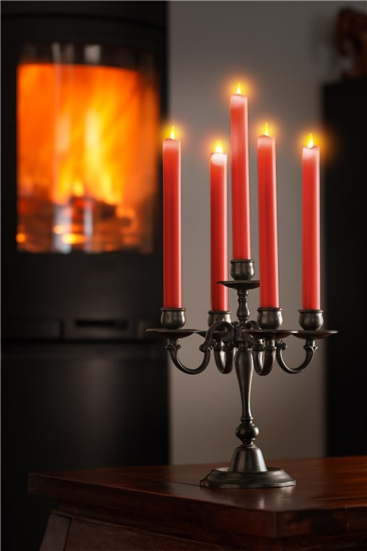 Goobay Sett med 5 røde LED-lamper i ekte voks, inkl. fjernkontroll Vakker og trygg belysningsløsning for mange områder, for eksempel hus og loggiaer, kontorer eller skoler