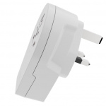 SKROSS World Adapter - World to UK USB-C™ PD for alle jordede og ujordede enheter (2- og 3-pinners), med integrert, ultrahurtig USB-C™-lader (Power Delivery)