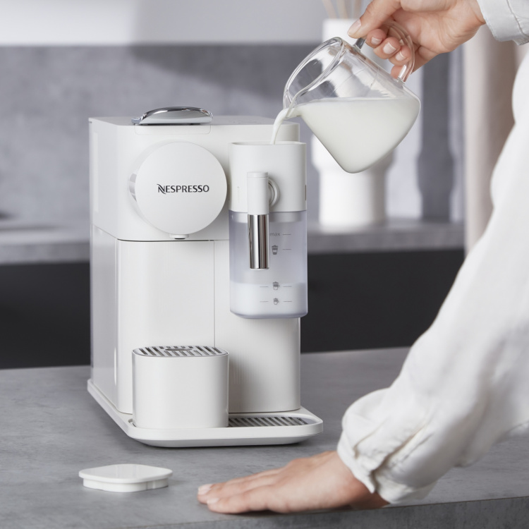 Delonghi Nespresso Lattissima One Evo kapselmaskin, hvit