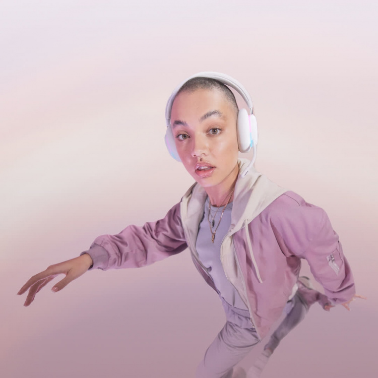 Logitech G735 trådløst spillhodesett, off white