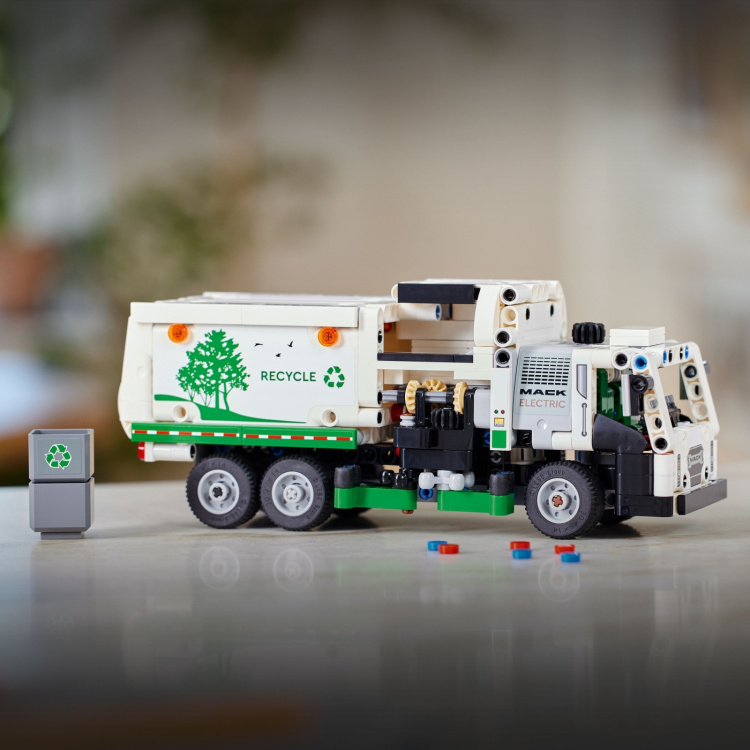 Lego Technic 42167 - Mack® LR Elektrisk søppelbil