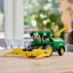 Lego Technic 42168 - John Deere 9700 fôrhøster