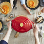 Tefal Air støpejernspanne, 5,7 L, rød