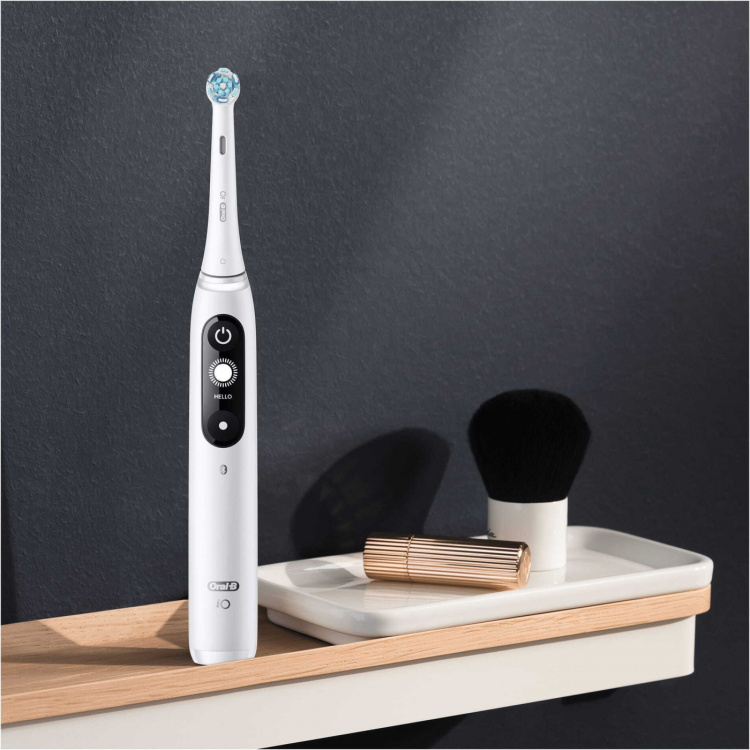 Oral B iO Series 7 - elektrisk tannbørste, hvit