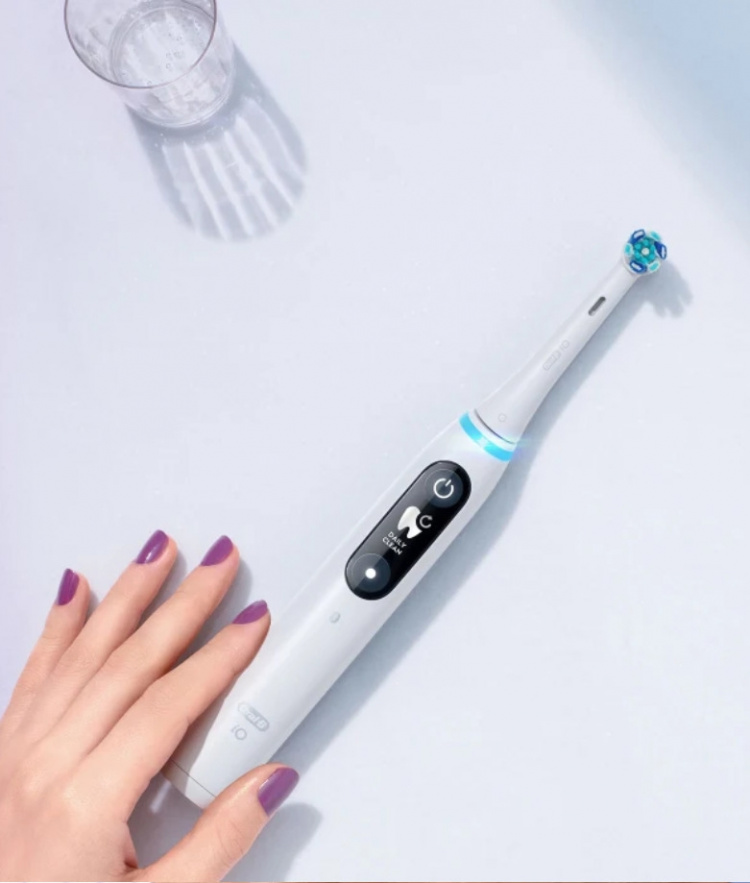 Oral B iO Series 7 - elektrisk tannbørste, hvit