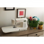 Singer Symaskin C7225 Elektronisk 97 sting inkl. forlengerbord Singer Symaskin C7225 Elektronisk 97 sting inkl. forlengerbord