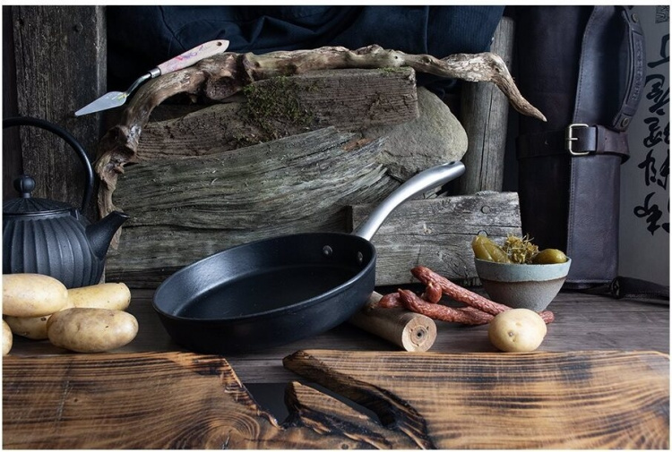 SATAKE stekepanne i støpejern, 22 cm