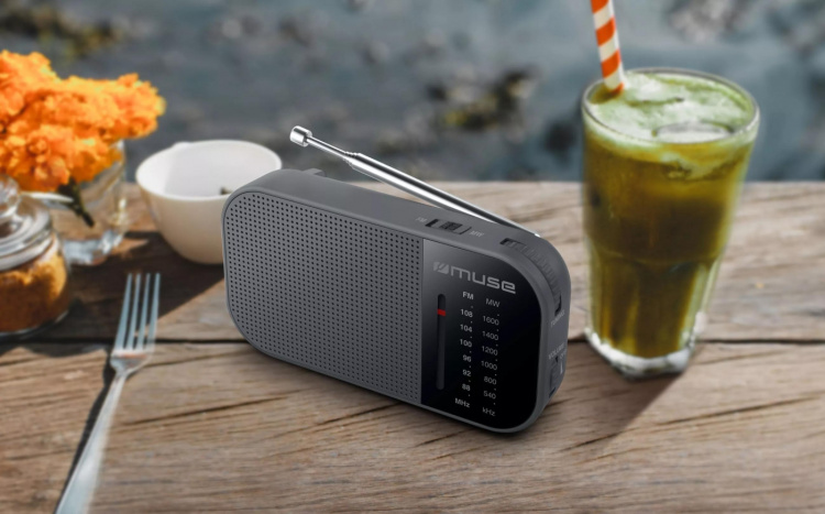Muse M-025 R Bærbar FM/AM-radio Svart