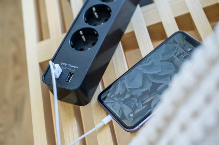 Brennenstuhl Skjøteledning Ecolor med USB-lader 4-veis svart/svart 1,5 m