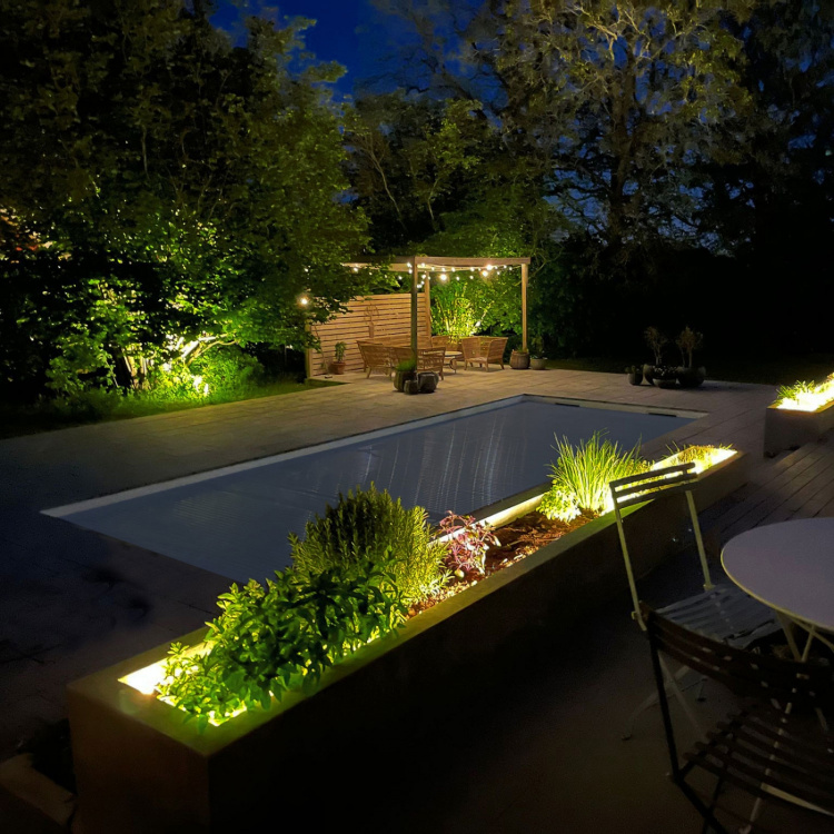LightsOn Strip Bøybar og fleksibel lysstripe 850lm 15W 2700K 2 meter LightsOn Strip Bøybar og fleksibel lysstripe 850lm 15W 2700K 2 meter