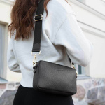 Aarni Crossbody Bag, svart, sølvfarget glidelås