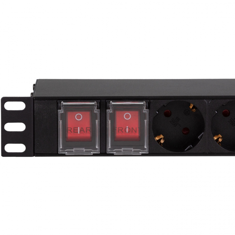 LogiLink 16-veis strømfordelingsenhet med overspenningsvern for 19