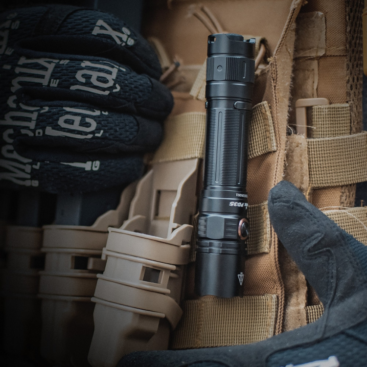 Fenix PD35 V3.0 lommelykt, 1700 lm