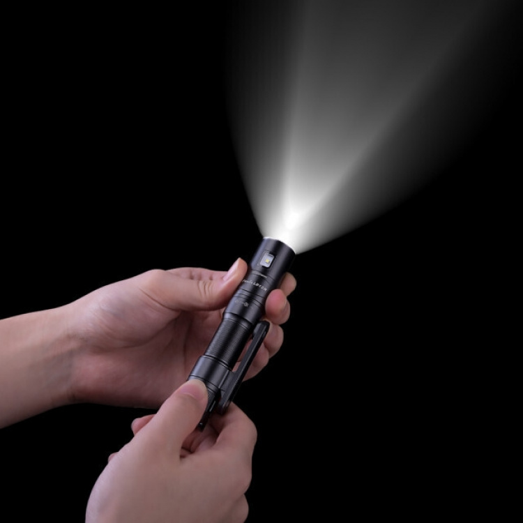 Fenix LD12R lommelykt, 600 lm