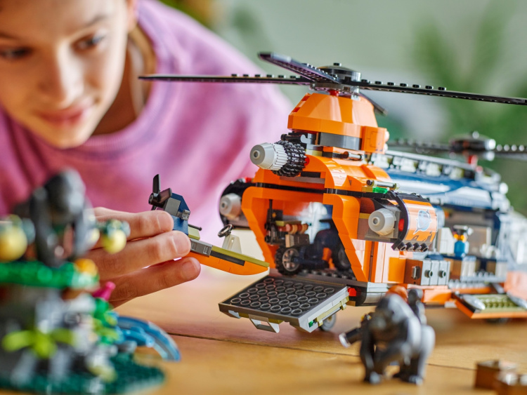 LEGO City Exploration 60437 - Helikopter fra jungelutforskeren i leiren