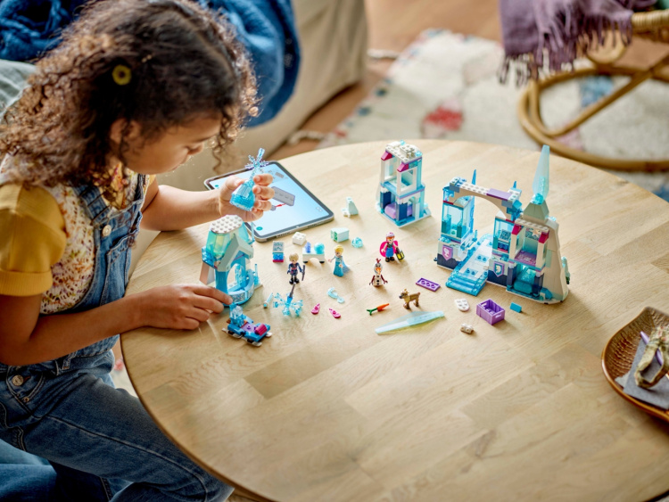 LEGO Disney Princess 43244 - Elsas isslott LEGO Disney Princess 43244 - Elsas isslott