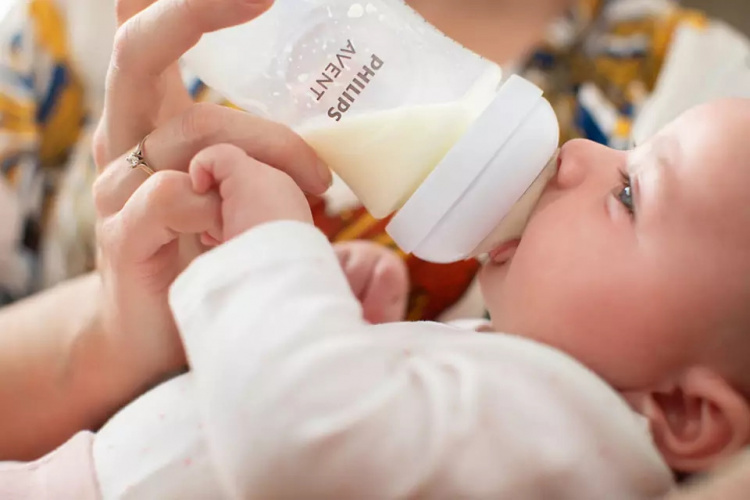 Philips Avent SCY903/01 Natural Response tåteflaske, 260 ml