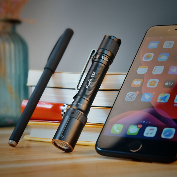 Fenix E20 V2.0 lommelykt