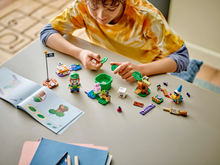 LEGO Super Mario 71440 - Eventyrene til den interaktive ® Luigi™-figuren